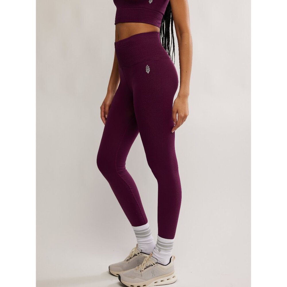 FP MOVEMENT Good Karma Leggings / Black Cherry